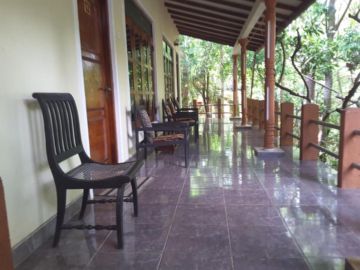 Sigiri Holiday Inn Inamaluwa Exterior photo